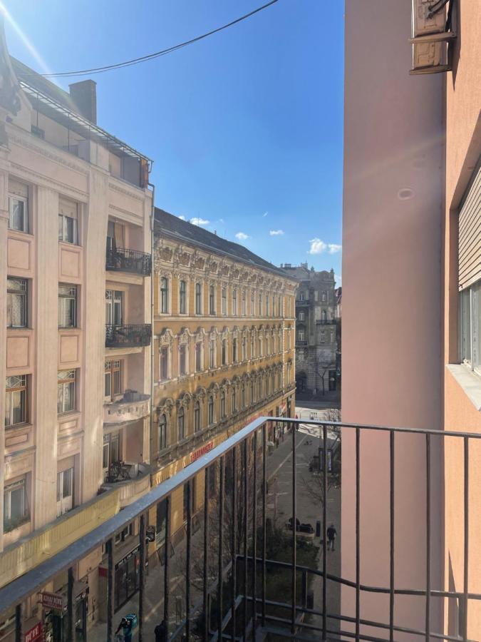 Brand New #hollan#3bedr#2bathr#freeparking Apartamento